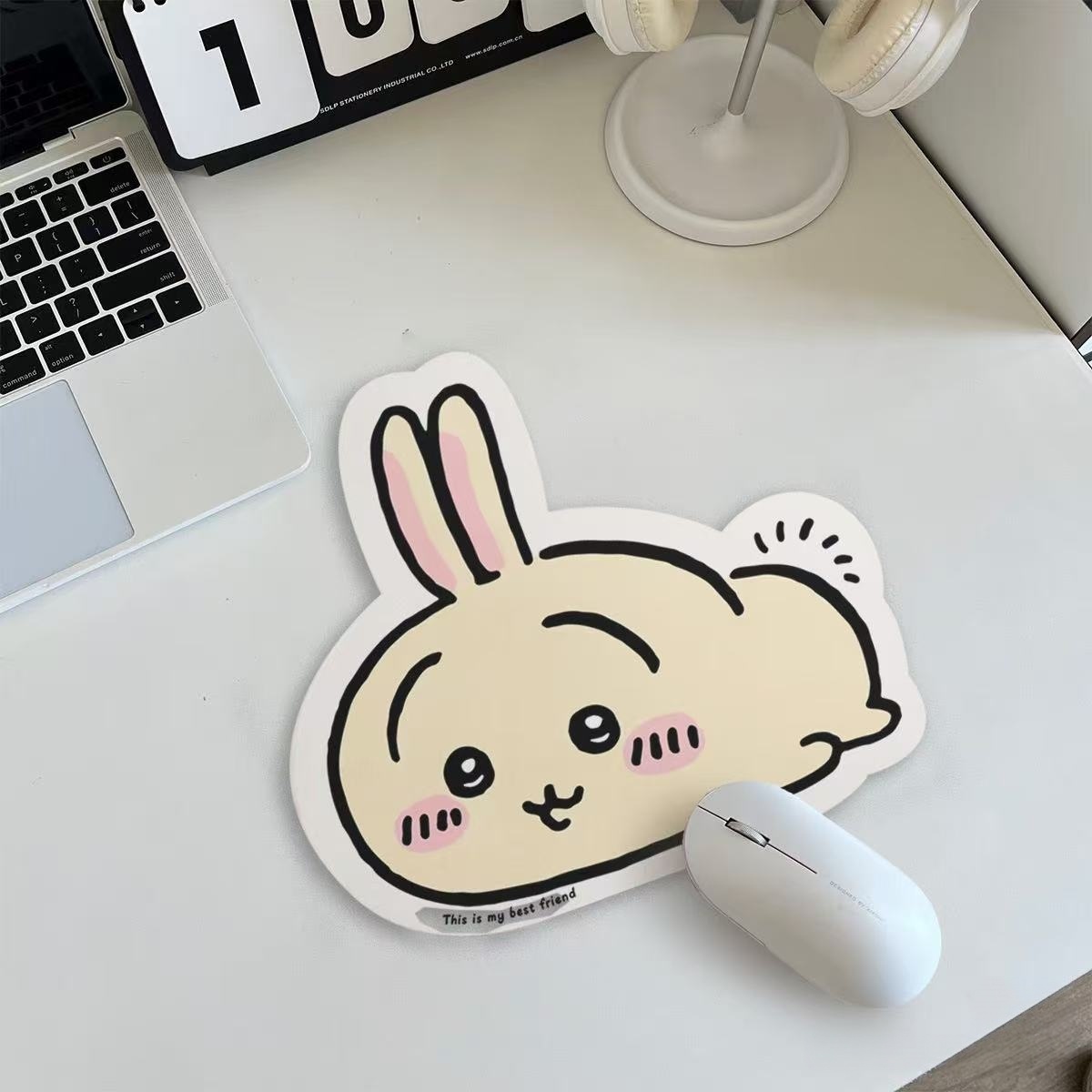 Chiikawa Cartoon Jiyi Usagi Ha - Leather Desk Pad 评论和价格